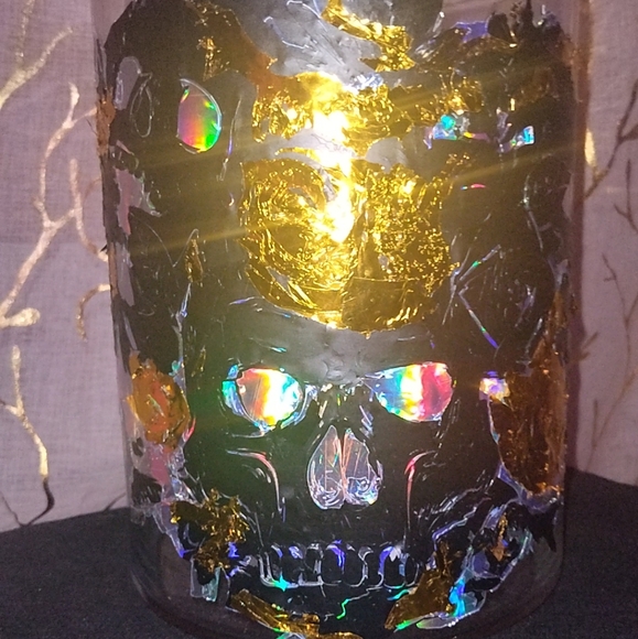 Holographic Tres skeletons n roses - Picture 2 of 6